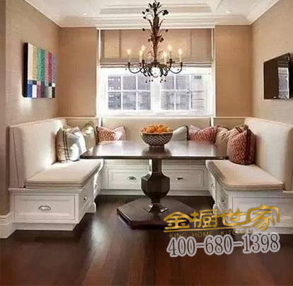 聽說現(xiàn)在餐桌流行這樣設(shè)計，美觀還節(jié)省空間。